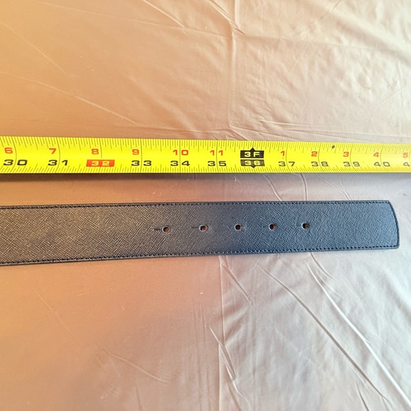 NWOT Tory Burch Gold Classic T Saffiano Leather Belt 1.5” Parisian Blue M/L $300 - Picture 4 of 10